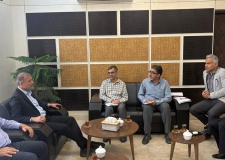 توسعه راههای روستایی محور دیدار نماینده مردم هرمزگان با مدیرکل راهداری و حمل و نقل جاده ای هرمزگان