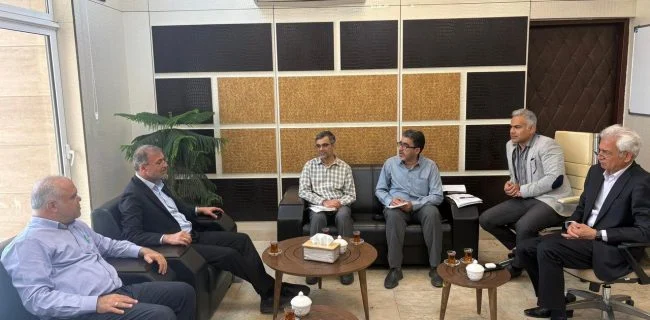 توسعه راههای روستایی محور دیدار نماینده مردم هرمزگان با مدیرکل راهداری و حمل و نقل جاده ای هرمزگان