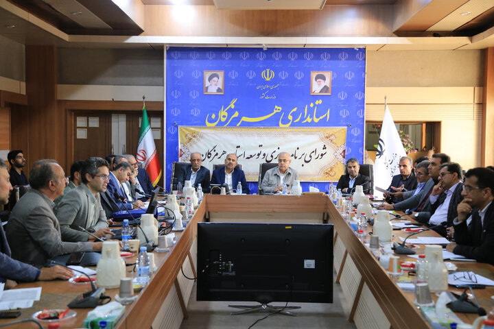 جوامع محلی باید از فرصت‌های شغلی توسعه مکران بهره‌مند شوند