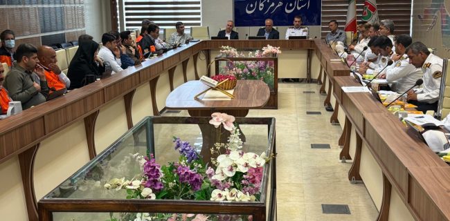 نشست مشترک پلیس راه هرمزگان و اداره‌ کل راهداری و حمل و نقل جاده ای استان