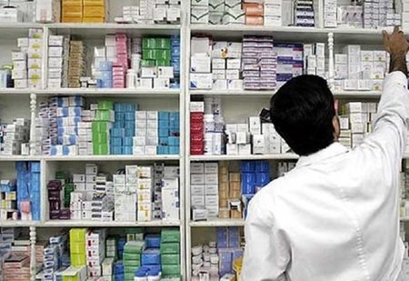 نظارت و بازدید میدانی از داروخانه‌های شرق هرمزگان