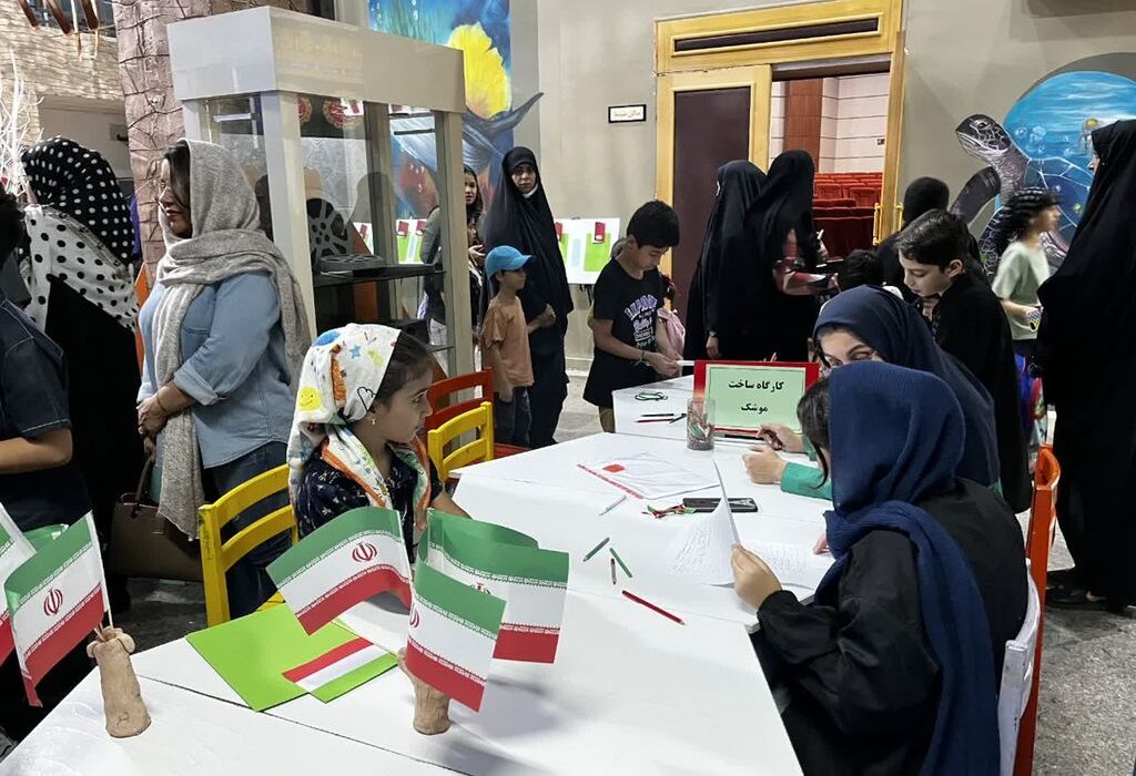 گرامیداشت یاد شهدای مقاومت و خدمت در سومین گرد همایی کودکان عاشورایی هرمزگان