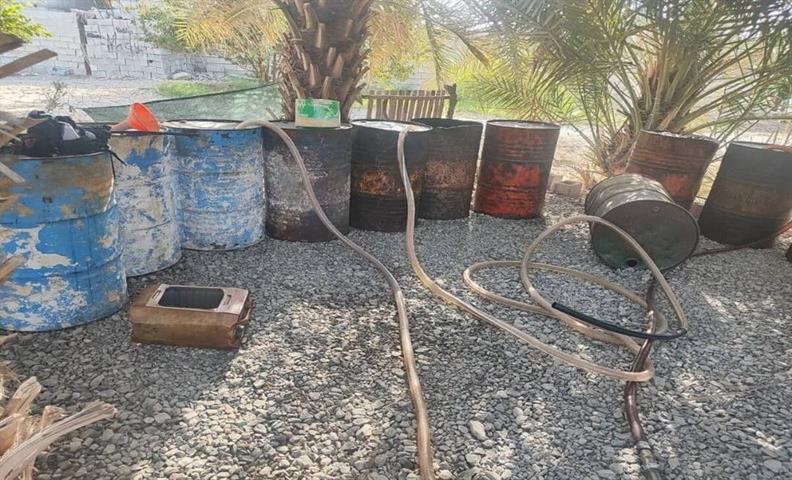 ۵۵ نفر از اتباع بیگانه غیر مجاز فعال در حوزه قاچاق سوخت در بندر کرگان شهرستان میناب دستگیر شدند