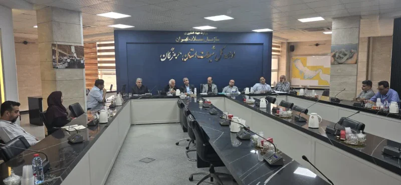 نشست بررسی تفاهمنامه همکاری سازمان شیلات ایران با اتاق بازرگانی هرمزگان، نظام مهندسی کشاورزی ومنابع طبیعی و اتحادیه تولیدکنندگان و صادرکنندگان آبزیان بمنظور شتابدهی در توسعه فعالیتهای شیلاتی